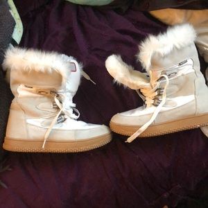 White boots fuzzy